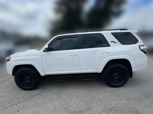 2021 Toyota 4Runner TRD Off Road