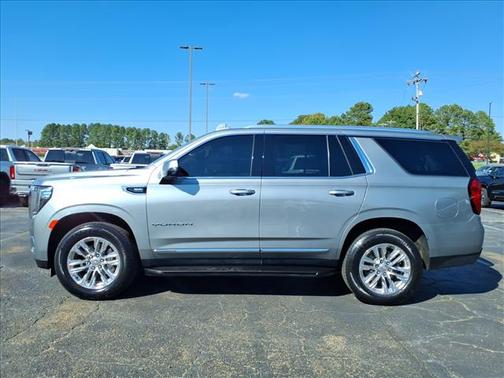 2023 GMC Yukon SLT