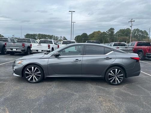 2021 Nissan Altima 2.5 SR
