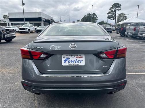2021 Nissan Altima 2.5 SR