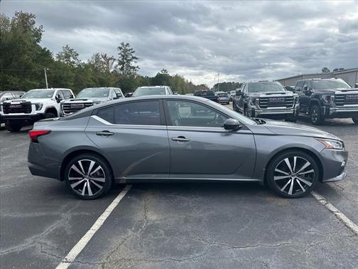2021 Nissan Altima 2.5 SR