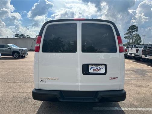 2023 GMC Savana 3500 LS