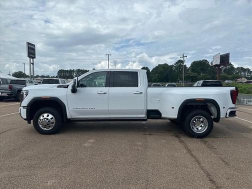 2024 GMC Sierra 3500 Denali Ultimate
