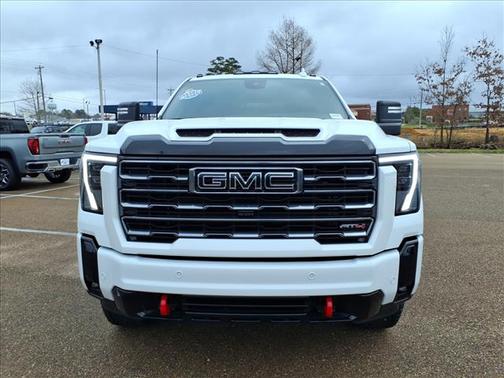 2025 GMC Sierra 2500 AT4