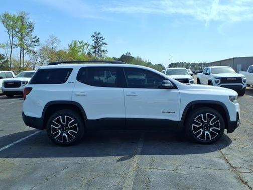 Summit White 2021 GMC Acadia SLE