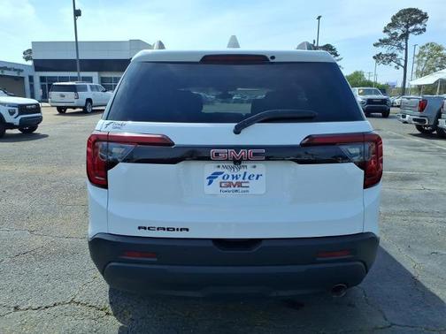 Summit White 2021 GMC Acadia SLE