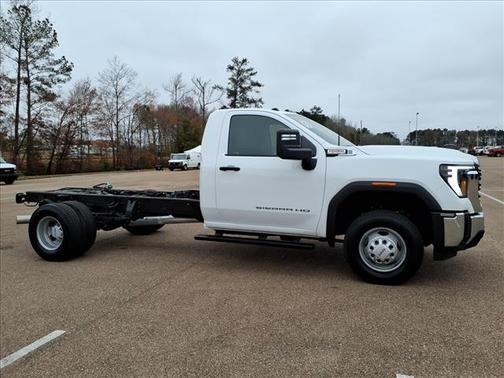 2024 GMC Sierra 3500 Pro
