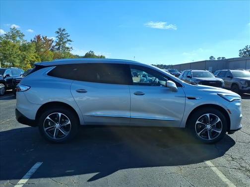 2022 Buick Enclave Essence