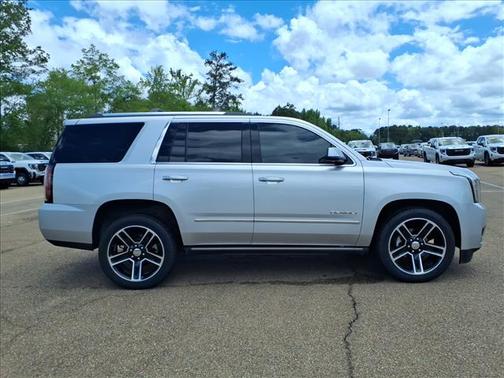 Quicksilver Metallic 2019 GMC Yukon Denali