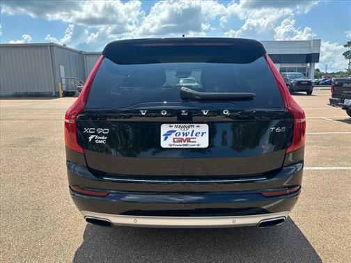 2020 Volvo XC90 T6 Momentum 7 Passenger