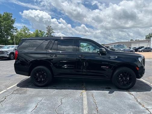 2022 GMC Yukon AT4