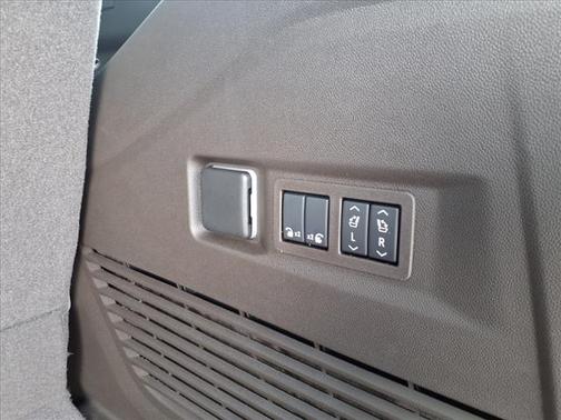 Summit White 2025 GMC Yukon Elevation