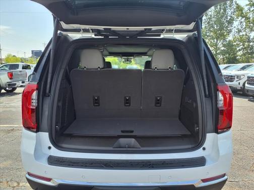 Summit White 2025 GMC Yukon Elevation