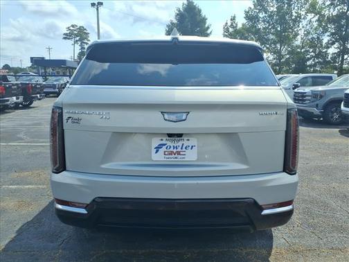 2025 Cadillac Escalade IQ Luxury 2