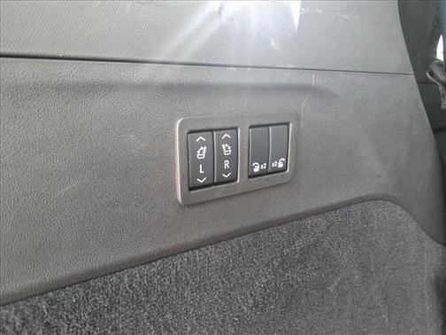 2025 Cadillac Escalade IQ Luxury 2