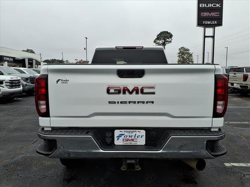 2022 GMC Sierra 2500 Pro