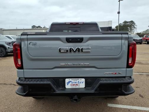 2025 GMC Sierra 1500 AT4X