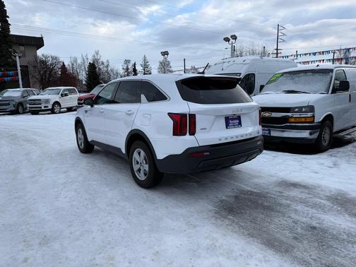 2022 Kia Sorento LX