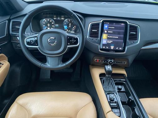 2019 Volvo XC90 T6 Momentum