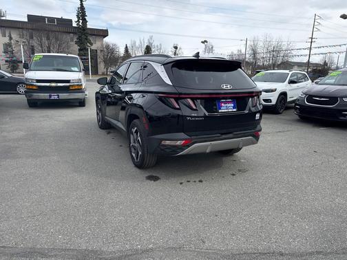 Black 2022 Hyundai TUCSON Limited
