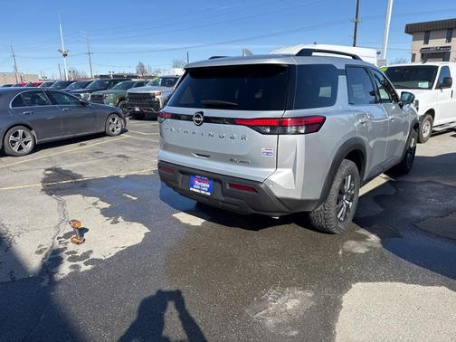 Silver 2024 Nissan Pathfinder SV