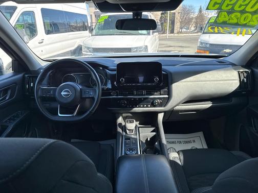 Silver 2024 Nissan Pathfinder SV