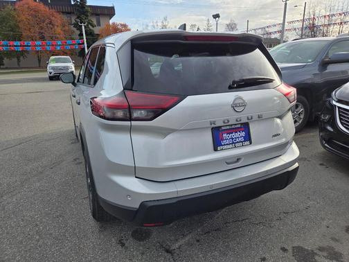 2024 Nissan Rogue S
