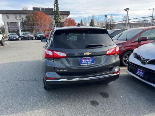 Photo 3 of 6 of 2020 Chevrolet Equinox 1LT