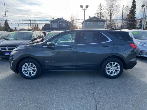 Photo 2 of 6 of 2020 Chevrolet Equinox 1LT