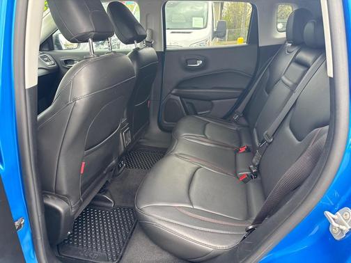 Blue 2018 Jeep Compass Trailhawk