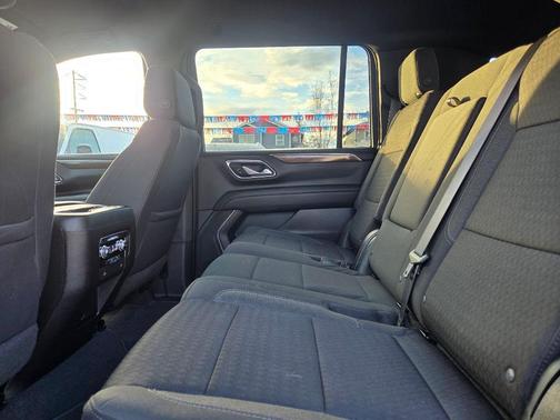 2023 GMC Yukon XL SLE