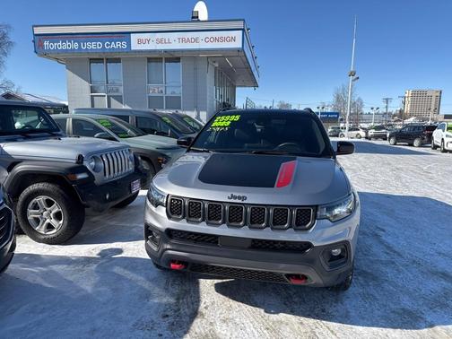 Silver 2023 Jeep Compass Trailhawk