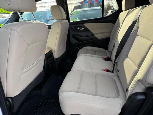 2022 Chevrolet Traverse LS