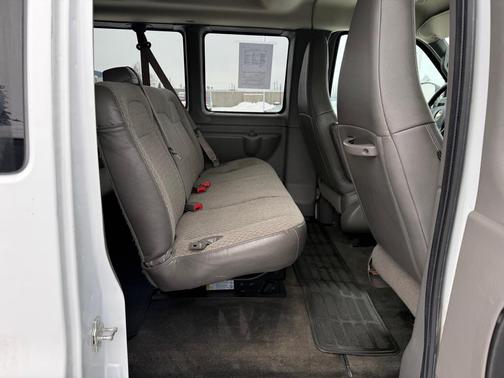 2017 Chevrolet Express 3500 LT