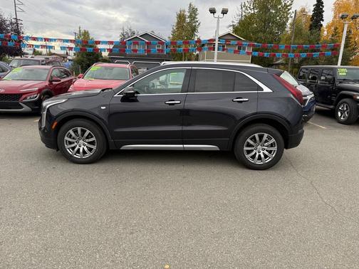 2023 Cadillac XT4 Premium Luxury