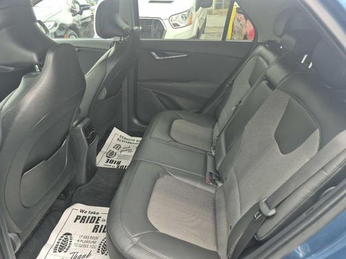 Blue 2023 Kia Niro EX