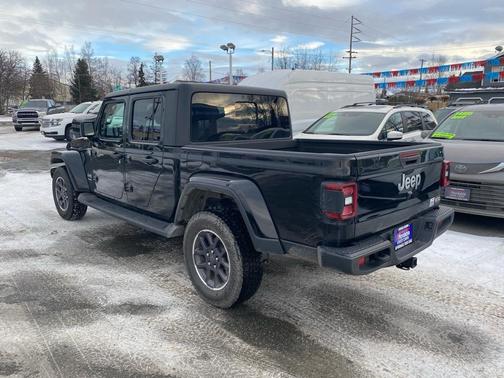 2022 Jeep Gladiator Overland