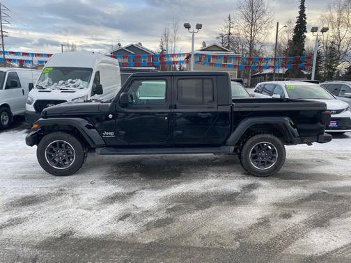 2022 Jeep Gladiator Overland