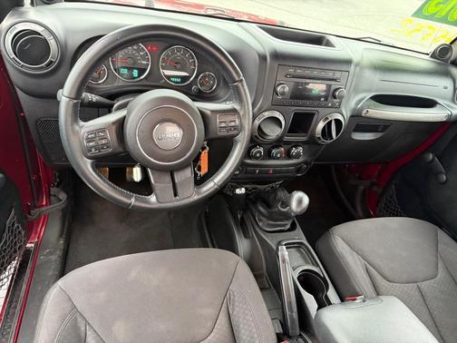 2013 Jeep Wrangler Sport