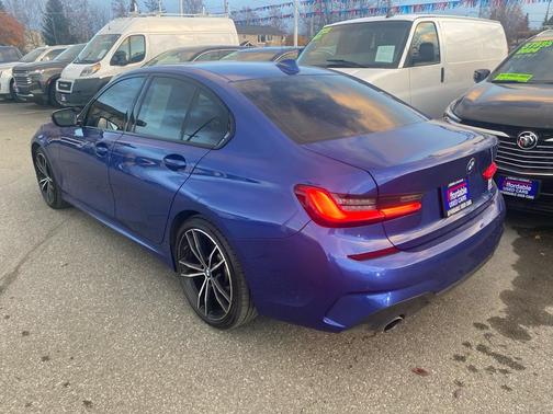 2019 BMW 330 i xDrive