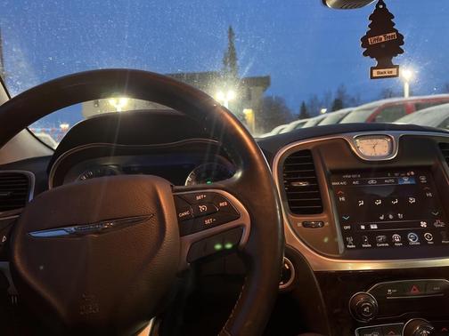 Photo 6 of 6 of 2016 Chrysler 300C Base