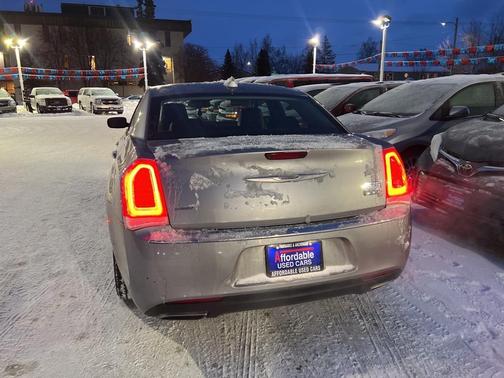 Photo 3 of 6 of 2016 Chrysler 300C Base