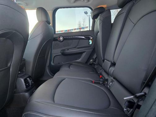 2023 MINI Countryman Cooper