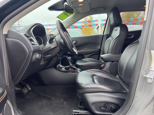 Photo 5 of 6 of 2019 Jeep Compass Limited