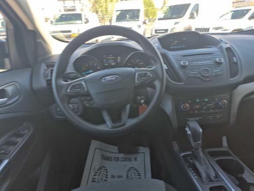 Black 2018 Ford Escape SE