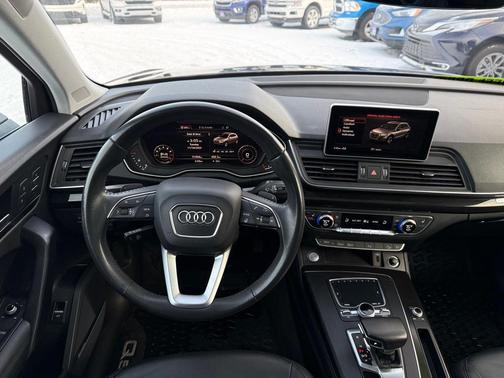 2020 Audi Q5 40 Premium Plus