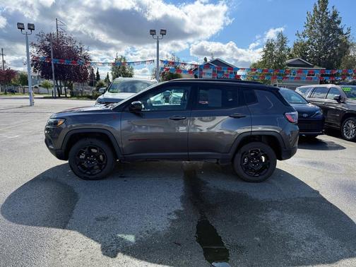 2023 Jeep Compass Trailhawk