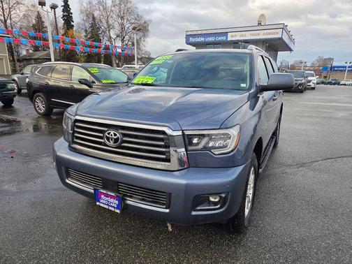 2022 Toyota Sequoia SR5