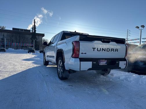 2024 Toyota Tundra Hybrid Platinum