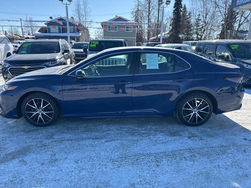 2024 Toyota Camry SE